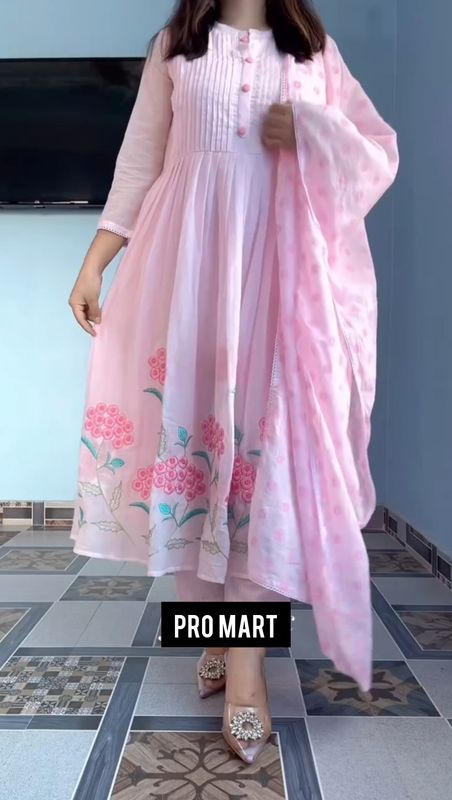 প্রিমিয়াম গাউন এম্ভ্রডারি থ্রি-পিস সেট - Image 2