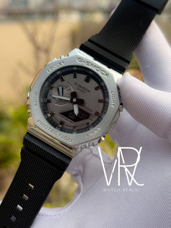CASIO GSHOCK GM2100 GREY DIAL METAL BODY