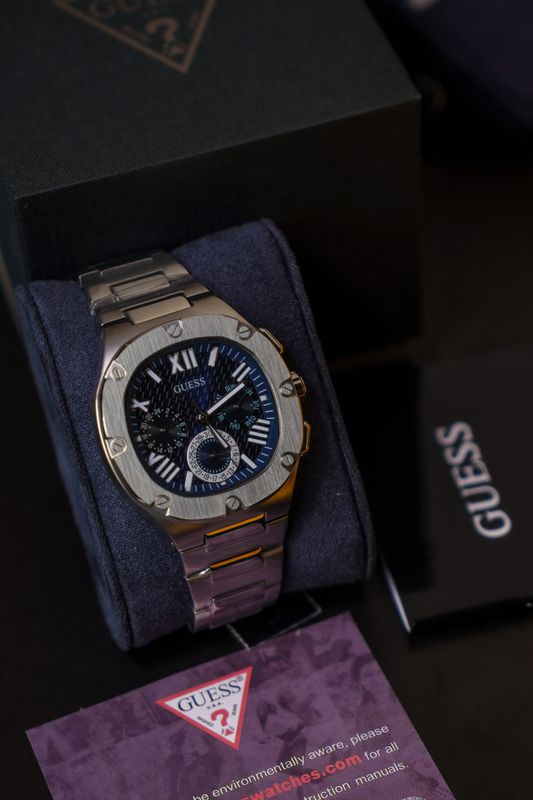 GUESS Headline GW0572G1 Men’s 42 mm Silver-Tone Stainless Steel Watch – Blue Dial