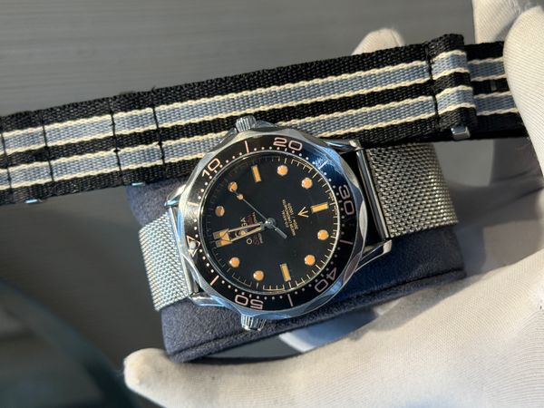OMEGA 007 NATO STRAP FREE SWEEP MOVEMENT