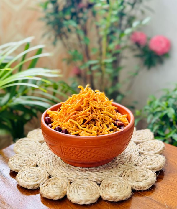 কুষ্টিয়ার স্পেশাল আলু চানাচুর (৩০০গ্রাম)