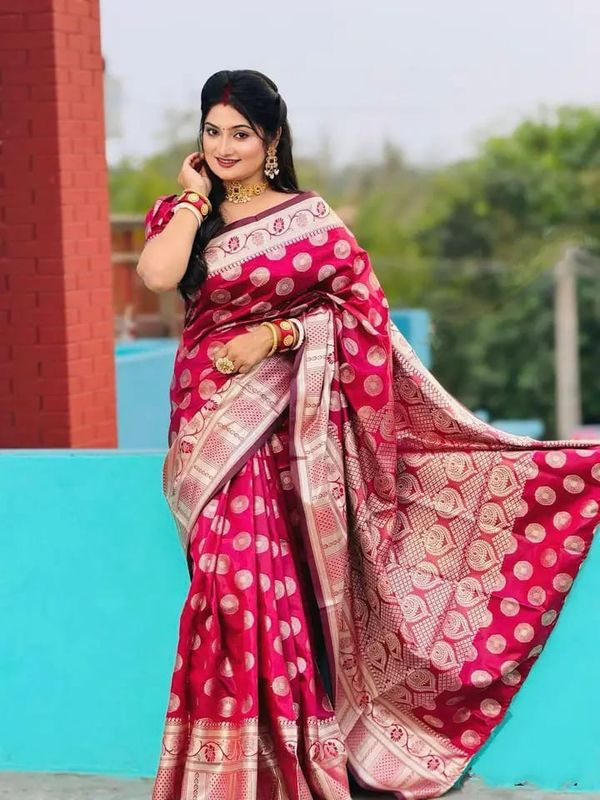 সফট সিল্ক ইন্ডিয়ান বেনারসি কাতান শাড়ি