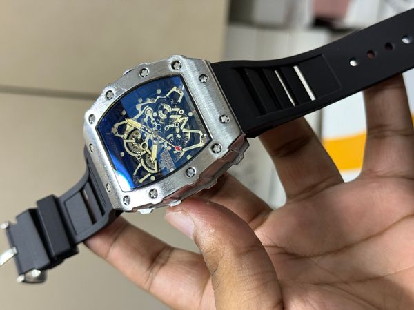 RM SILVER CASE BLACK BELT