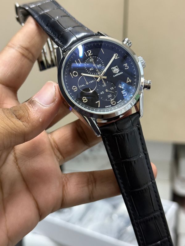 TAG BELT NUMBER DIGITS CHRONO BLACK DIAL SILVER CASE BLACK BELT