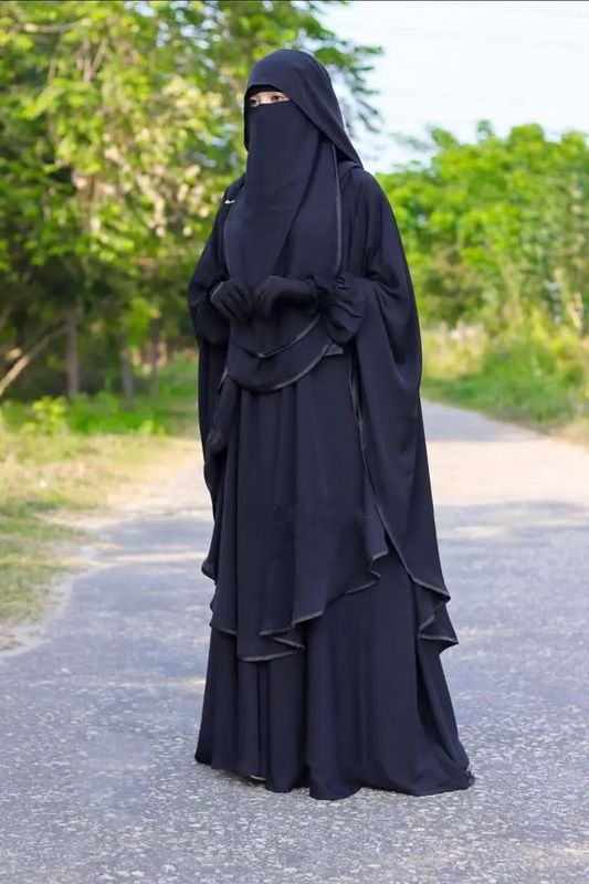 মোহসিনা বোরখা সেট ☺️