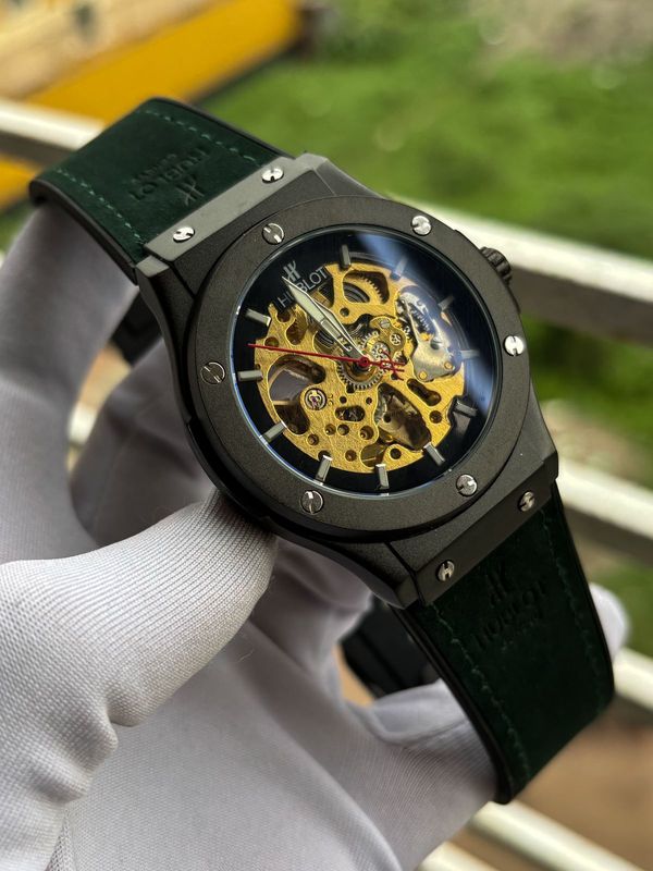 Hublot Auto Belt Green Black Case Simple Dial Velvet