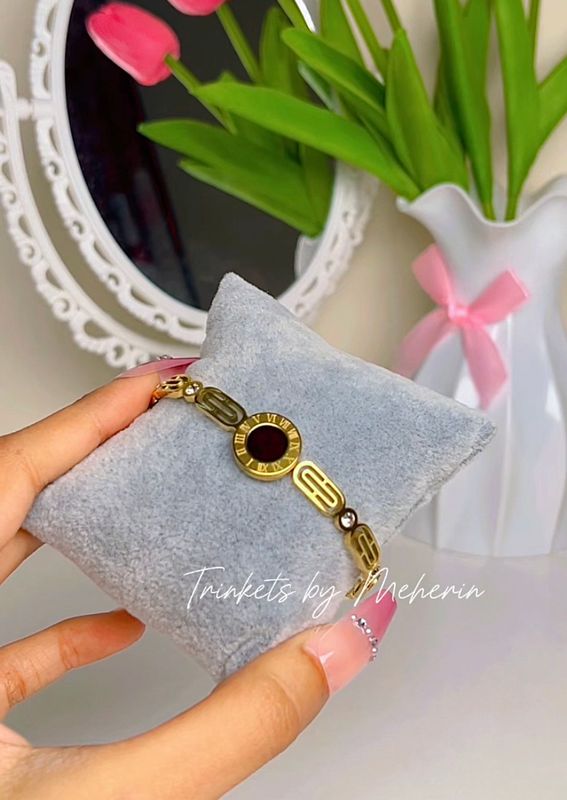High quality cuff bracelet