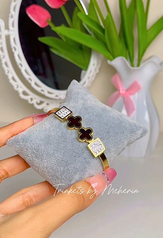 High quality cuff bracelet
