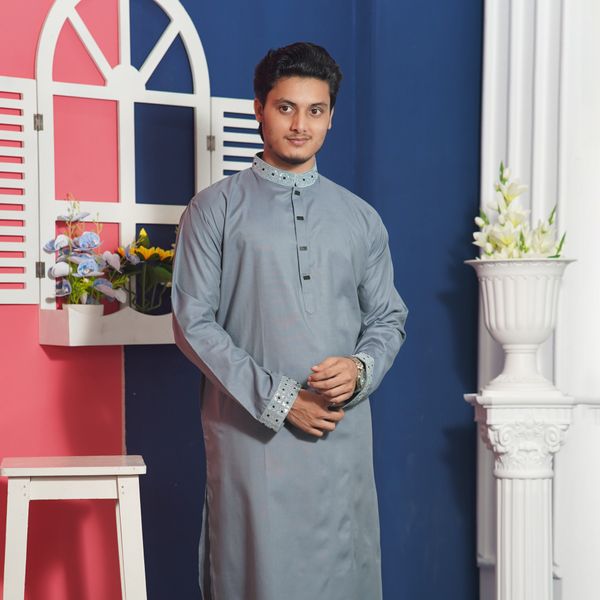 স্টাইলিশ পাঞ্জাবি – আধুনিকতার ছোঁয়ায় ঐতিহ্য