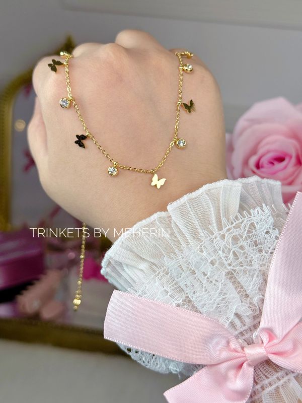 Charm neckpiece - butterfly
