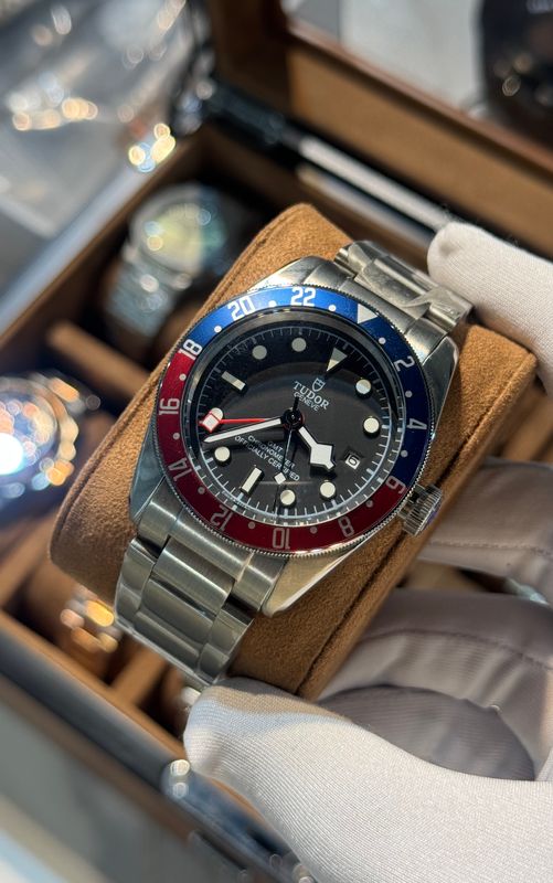 Tudor GMT automatic