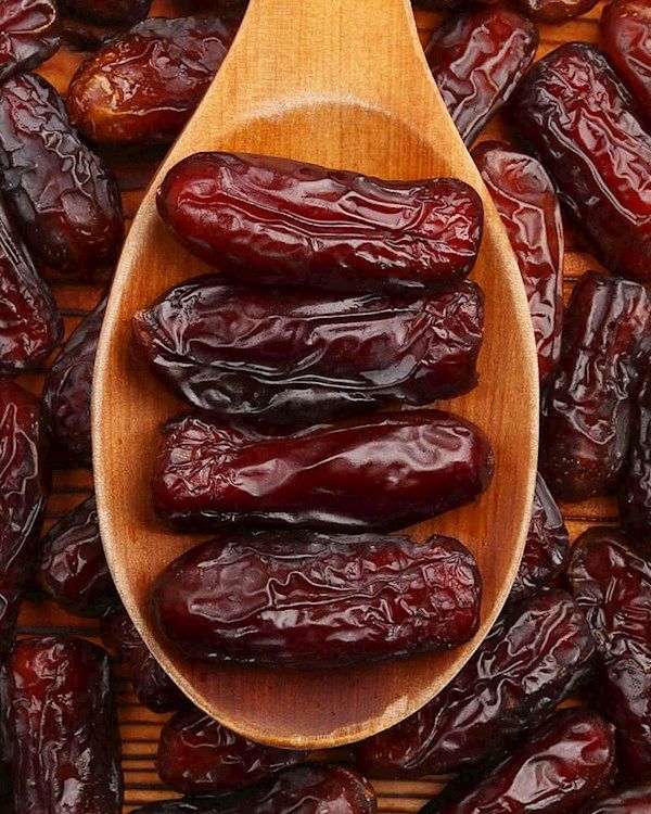 Premium organic/Piarom Dates.