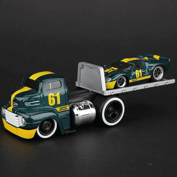 Maisto 1:64 Muscle Transports 1950 Ford COE Flatbed and 1966 Ford GT40 MK II Diecast Model car