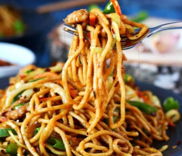 Chicken chow mein (1:3)