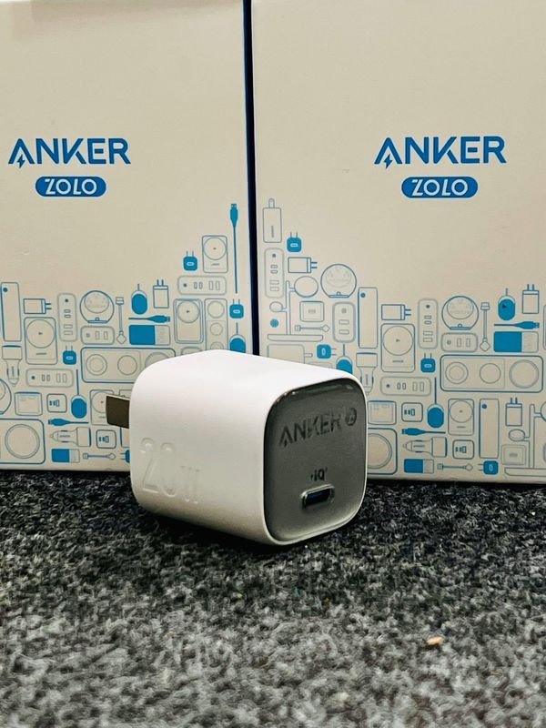 Anker Zolo Charger 20/30W IQ & PD 3.0 iPhone/Samsung/Pixel