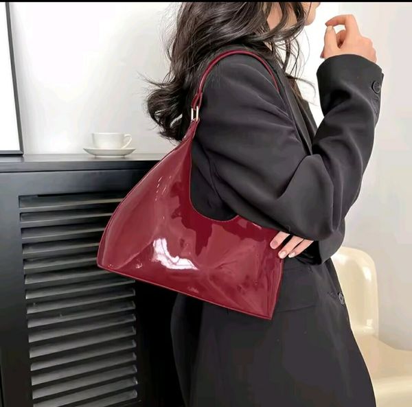 ✨ Y2K Glossy Shoulder Bag 🌷✨