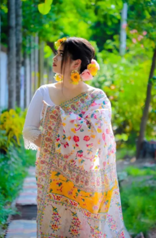 Fashionable New Design Multicolor White Skin Print Sari - Gorgeous Design Saree For Women - Half Silk Tangail Tat Saree - Perfect for All Occasions