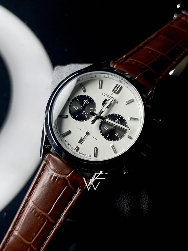 tag classic white
