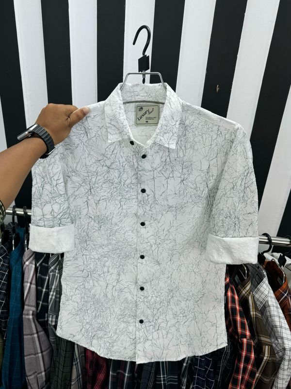 China Design Embossed Fabric Shirt.
