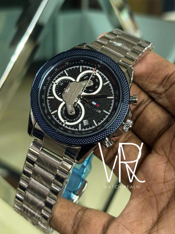 HILFIGER CHRONO BLUE BEZEL BLACK DIAL