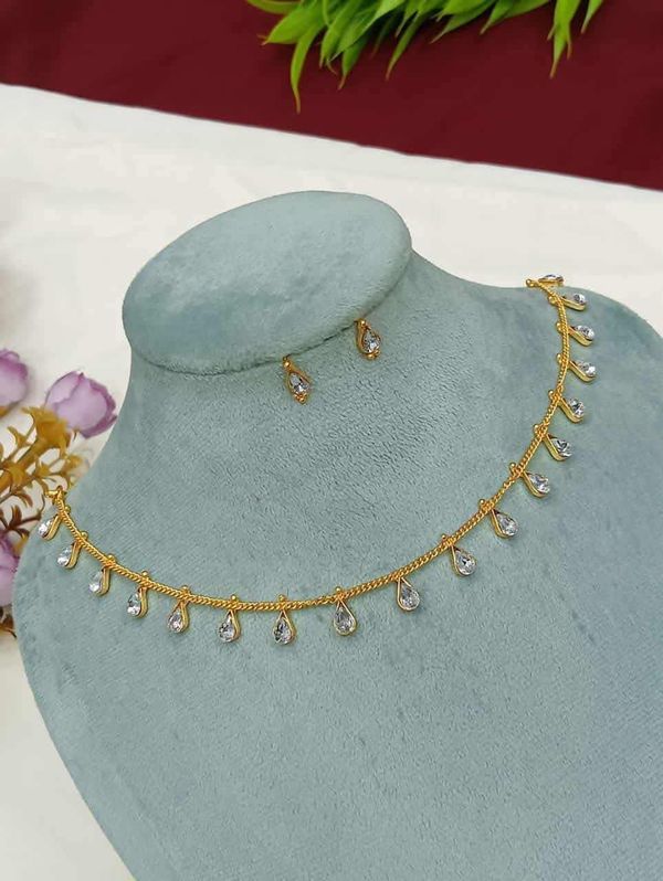 Exclusive quality jewellery necklace with earring set for women