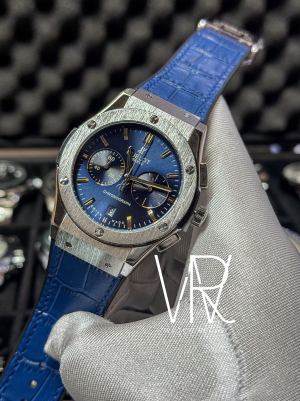 HUBLOT CLASSIC FUSION SILVER BEZEL BLUE LEATHER BELT