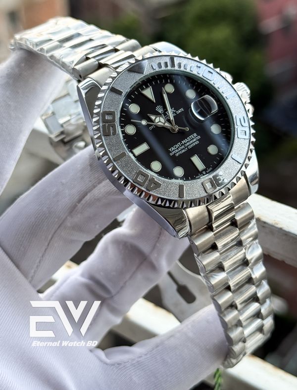 ROLEX YACHT MASTER SWEEP BLACK DIAL SILVER CASE