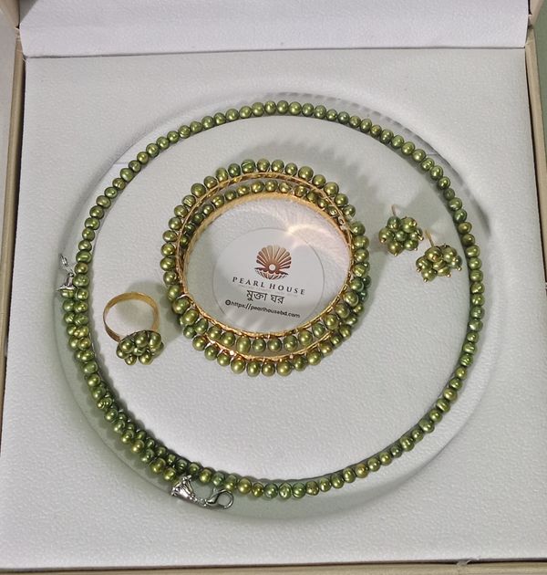 Exclusive Green Pearl Necklace Combo Set