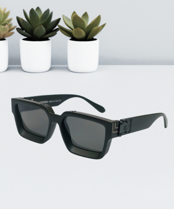 Louis Vuitton Square Sunglass | X29