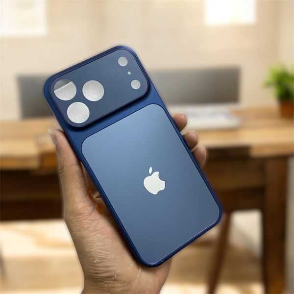 IPhone 17 Convert Cover