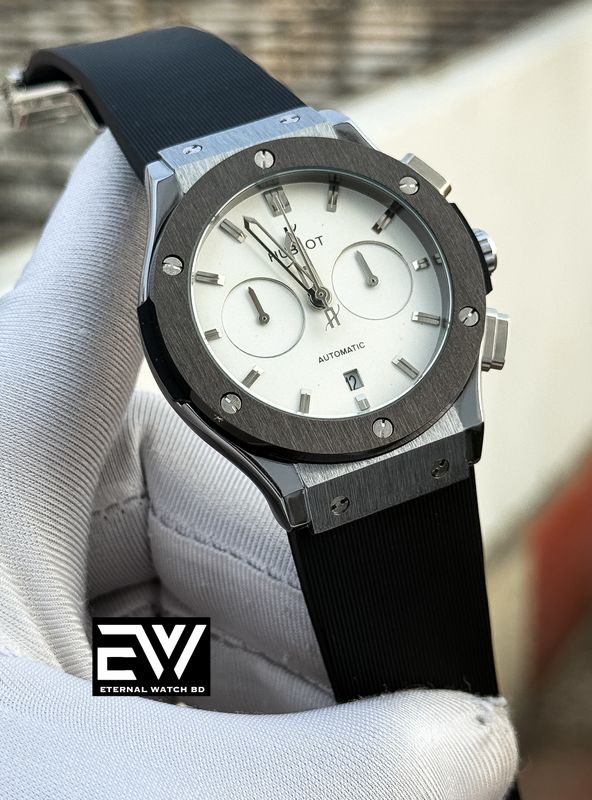 HUBLOT CLASSIC FUSION BLACK SILICON BELT WHITE DIAL SILVER CASE BLACK BEZEL