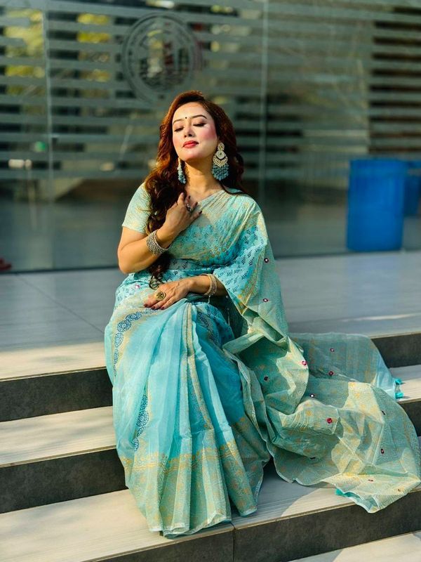 লাইটওয়েট ও আরামদায়ক সেমি মসলিন ব্লক প্রিন্ট শাড়ি