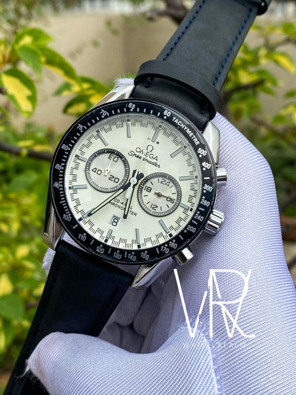 OMEGA SPEEDMASTER WHITE DIAL