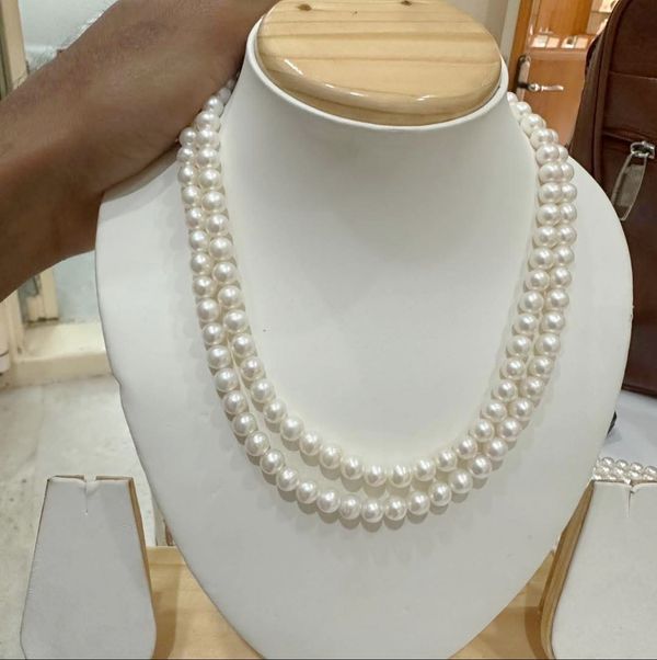 White pearl 2 layer necklace