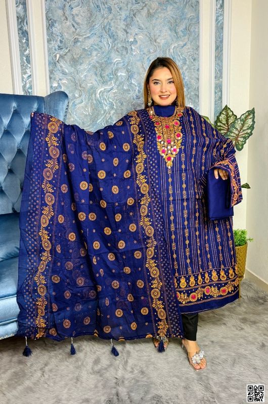 পিওর সুতির কাপড়ের একটি অসম্ভব সুন্দর ড্রেস পাচ্ছেন