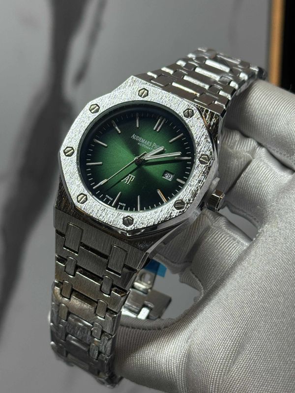 AP NON CHRONO SILVER CHAIN GREEN DIAL AA