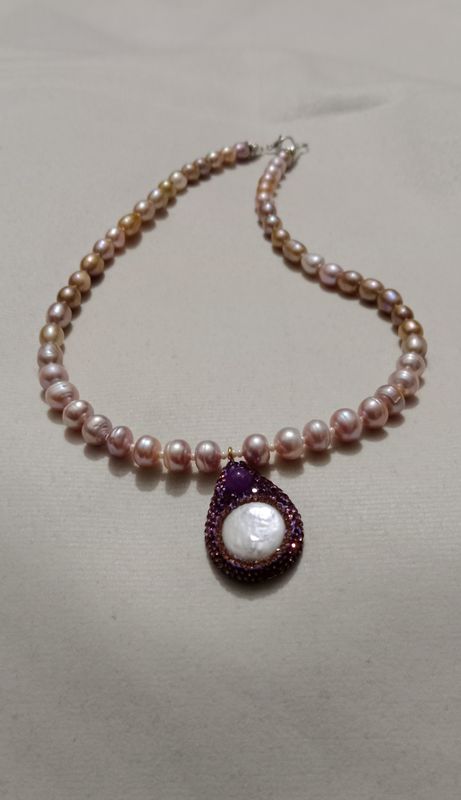 Exclusive Pearl One layer Necklace