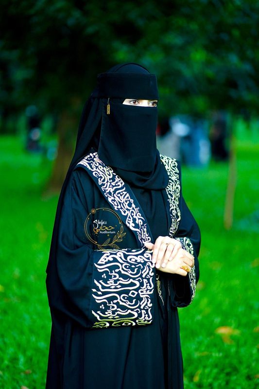 Calligraphy Coart Abaya