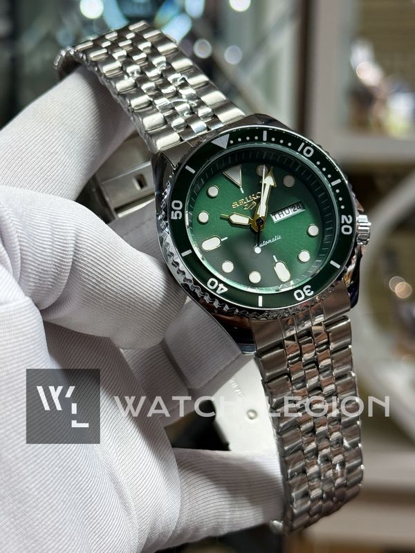 SEIKO 5 SPORTS SKX GREEN DIAL SWEEP