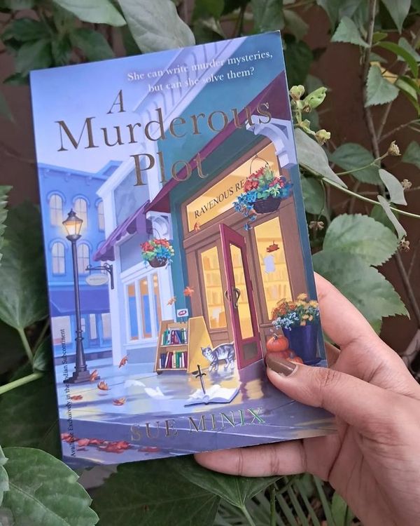 A Murder Plot by Sue Minix
