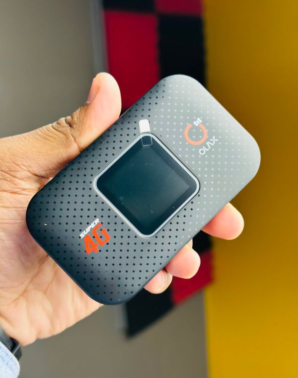 OLAX MF982 4G LTE Pocket Router – Black Color