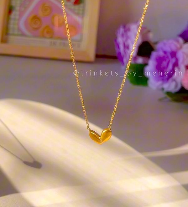 Love pendant neckpiece