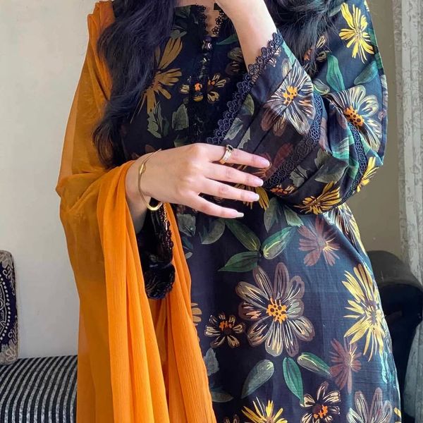 ফুল-বাহার ফ্লোরাল থ্রি-পিস সেট - Image 5