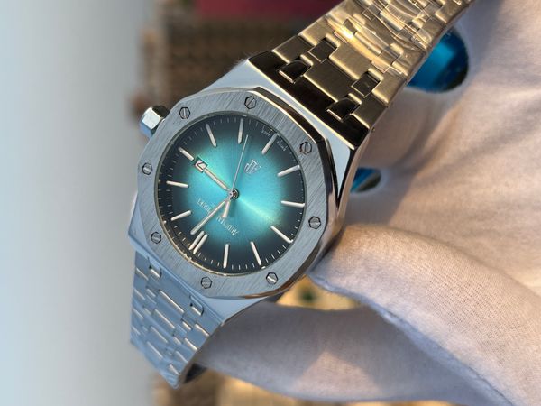 AP Royal Oak Non chronograph Ice Blue Dial