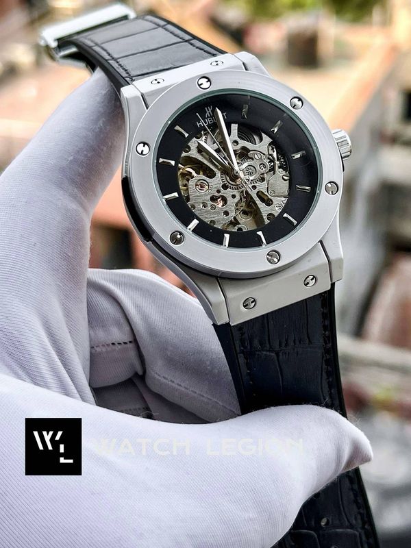 HUBLOT AUTO BELT GREY BLACK LEATHER TEXTURE
