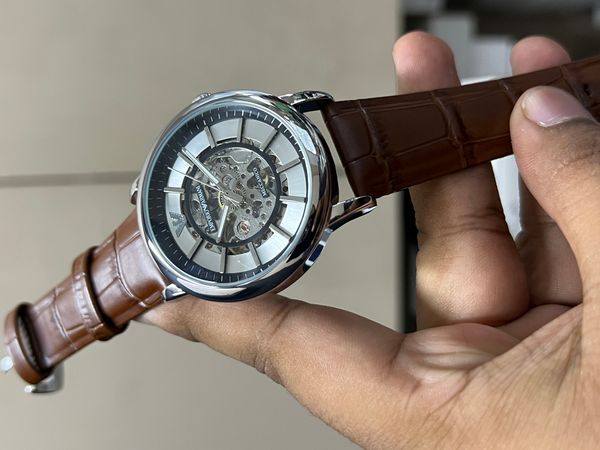 ARMANI AUTO BELT SILVER BROWN WHITE DIAL BLACK TOUCH