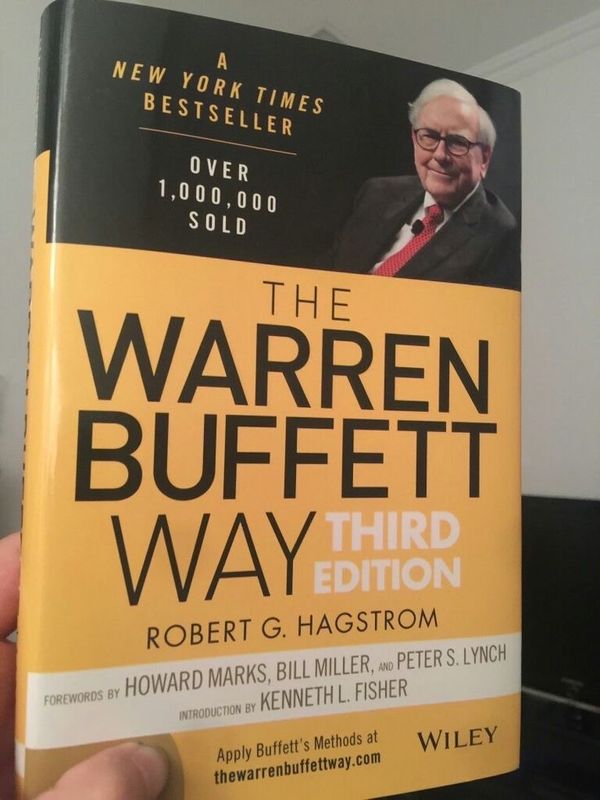 The Warren Buffett Way (Abridged) by Robert G. Hagstro