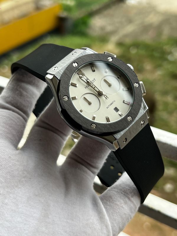 Hublot Classic Fusion Silicone Black Bezel White Dial Black Belt