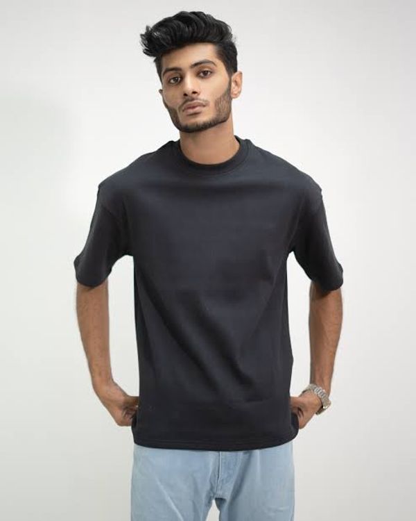 Herren Drop Shoulder T-Shirt Schwarzes Oversize Shirt im Streetstyle Look