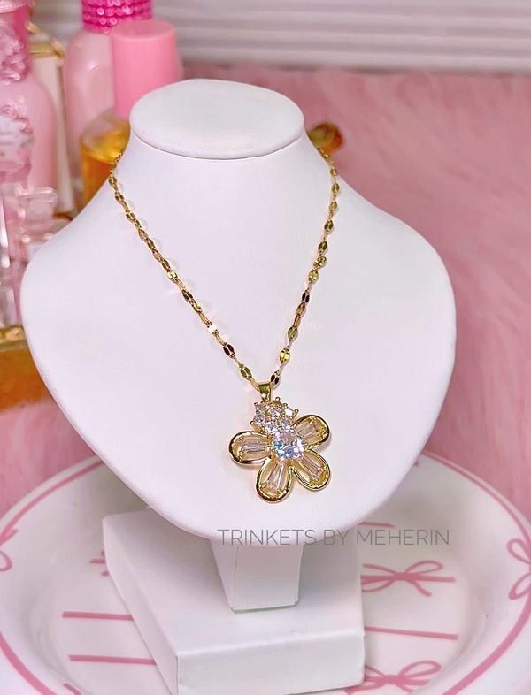 Floral pendant